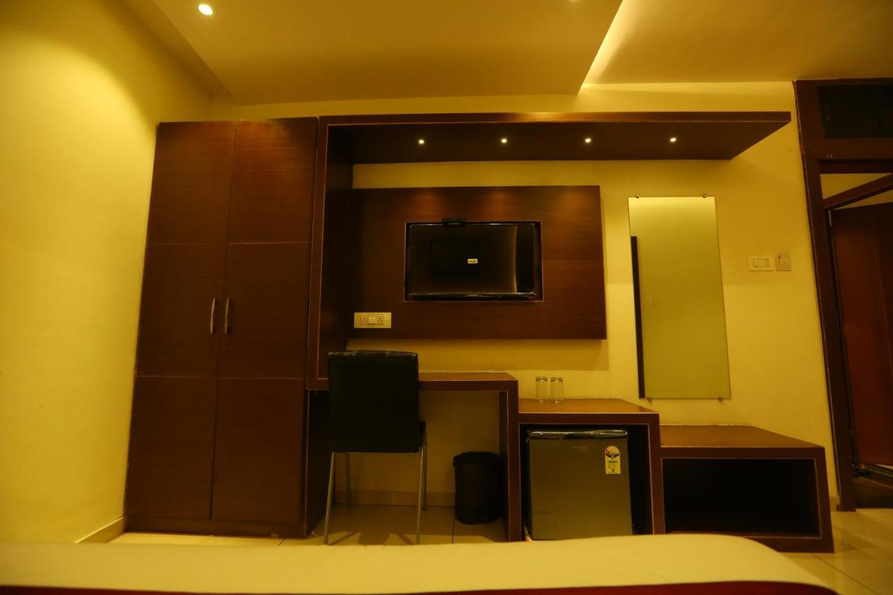 Hotel Hindustan Residency Thane Exterior photo